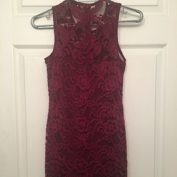 Magenta Lace Fitted Dress - Picture 1 of 3